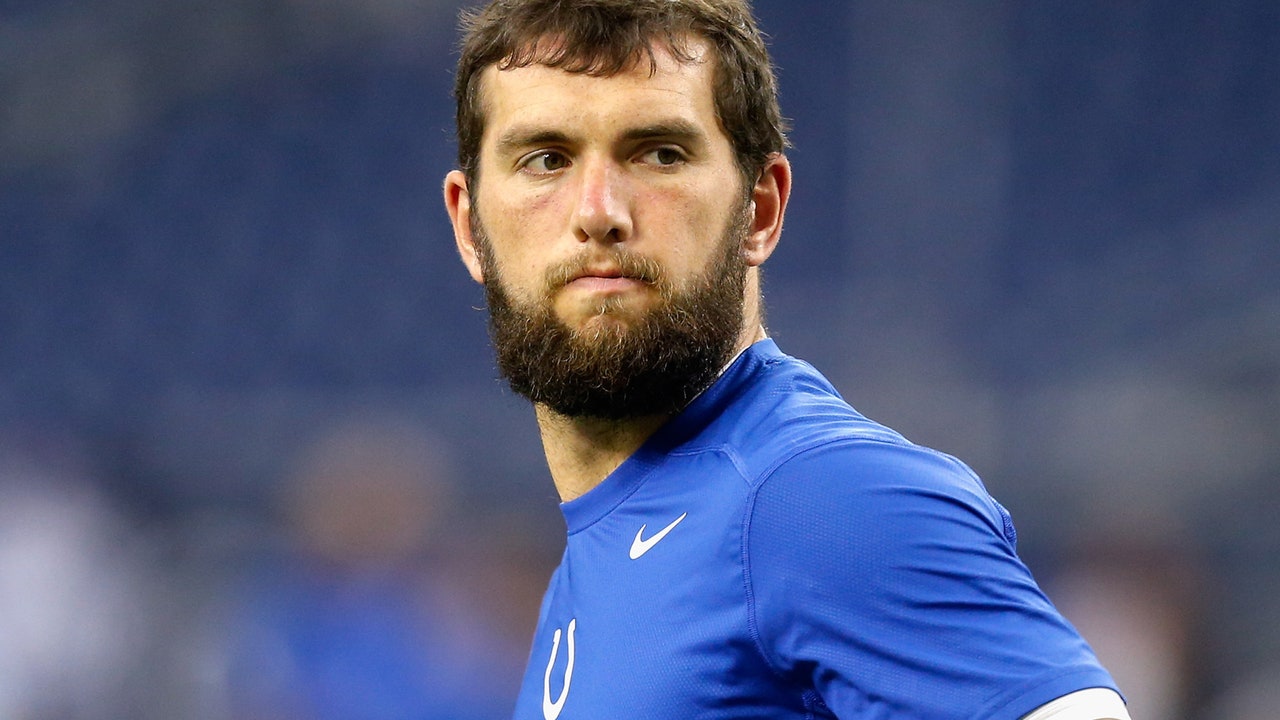 Colts' Luck a full participant at practice for first time in 2 weeks
